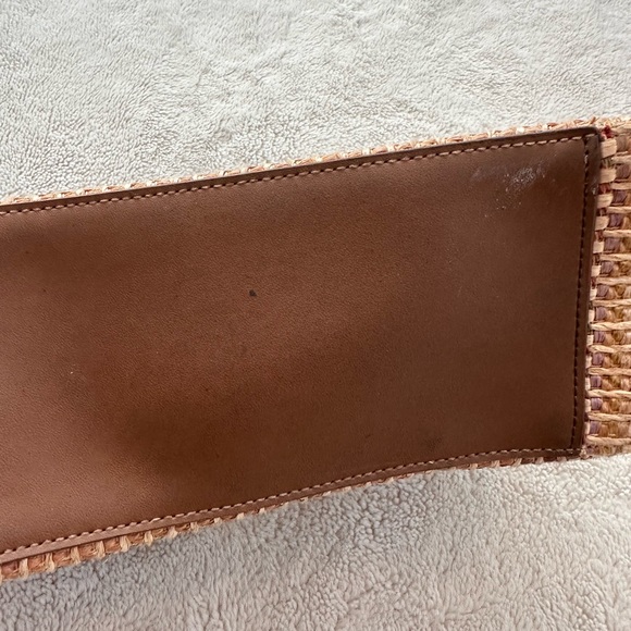 Fossil Woven Wooden Handle Hand Bag - Picture 3 of 7